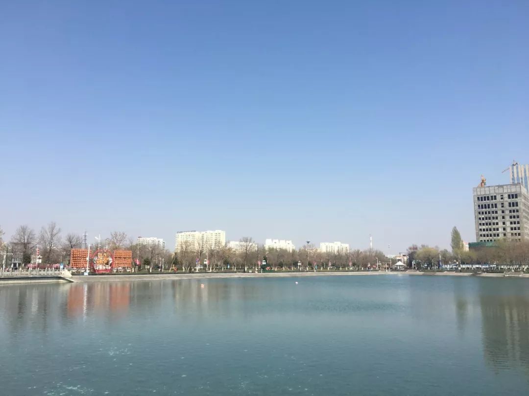 城市璀璨明珠，最新人工湖建设成就揭秘