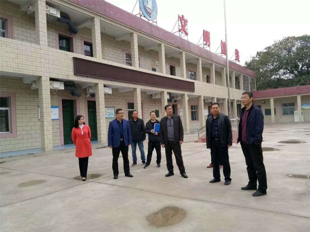 临潼区小学新任领导的教育理念与实践简介